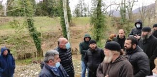 სალხინოს მამათა მონასტერში სასულიერო პირები ერთმანეთს დაუპირისპირდნენ