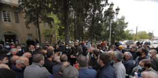 რუსთავის აზოტის ქარხანაში დასაქმებულები აქციას მართავენ