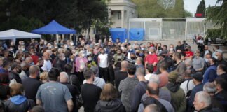 “აზოტელების” პროტესტის მესამე დღე – პარლამენტში შეხვედრა მიმდინარეობს