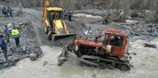 ლენტეხში მდინარე ადიდდა და საავტომობილო გზა წალეკა