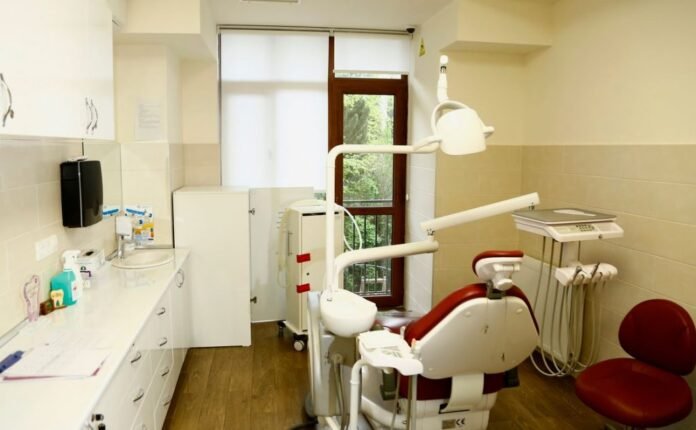 1621671166-სტომატოლოგიური-კაბინეტი-1024x632