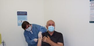 ბოლნისის საკრებულოს თავმჯდომარე “სინოფარმით” აიცრა