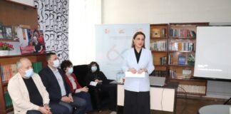 რუსთავის ბიბლიოთეკაში “60+ კლუბის” წევრებისათვის ღონისძიება გაიმართა