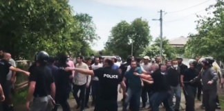 კონფლიქტში მონაწილე პირებმა პოლიციის კორდონი გაარღვიეს