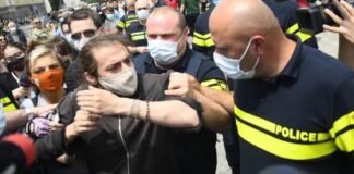 ალექსანდრე ფალავანდიშვილსა და ზურა ბერძენიშვილს შორის სიტყვიერი დაპირისპირება მოხდა