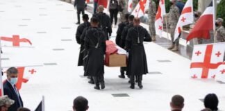 გენერალი გიორგი კვინიტაძე მთაწმინდის პანთეონში სამხედრო პატივით დაკრძალეს