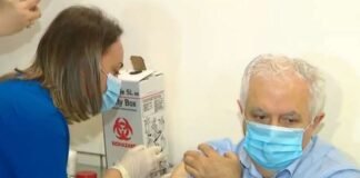 ამირან გამყრელიძე „სინოფარმის“ ვაქცინის მეორე დოზით აიცრა