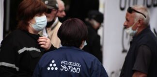 “აზოტის” მიერ შეთავაზებულ დოკუმენტზე გაფიცული თანამშრომლები მსჯელობენ