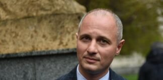 “ნიკა მელიას პოლიტიკური ტყვეობა რამდენიმე წუთში დასრულდება”