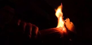 საქართველოში წმინდა ცეცხლს დაახლოებით 23:00 საათზე ჩამოიტანენ