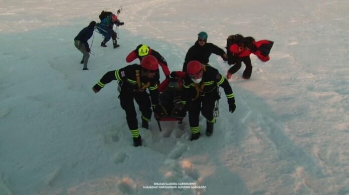 202119738_2593107510993465_4452042608440819771_n