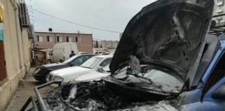 რუსთავში, მანქანას ცეცხლი გაუჩნდა