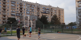 რუსთავში ქუჩის კალათბურთში ტურნირი მიმდინარეობს