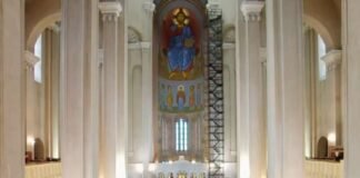 ქეთევან დედოფლის წმინდა ნაწილები სამების ტაძარში მიაბრძანეს