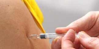 საქართველოში სპეციალური ჩვენების მქონე 12 წლის ბავშვი კოვიდზე აიცრა