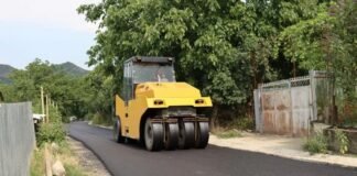 ბალიჭში, ასფალტის საფარის დაგების სამუშაოები მიმდინარეობს