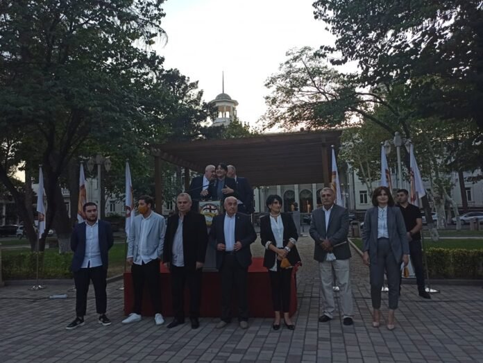 241725360_366331621807625_2084039135548272443_n