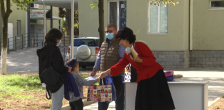 “მარდალეიშვილის სამედიცინო ცენტრმა” სოციალურად დაუცველ ბავშვებს პლანშეტები გადასცა