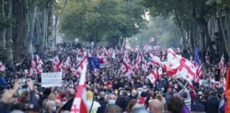 თავისუფლების მოედანზე მიხეილ სააკაშვილის გათავისუფლების მოთხოვნით აქცია მიმდინარეობს