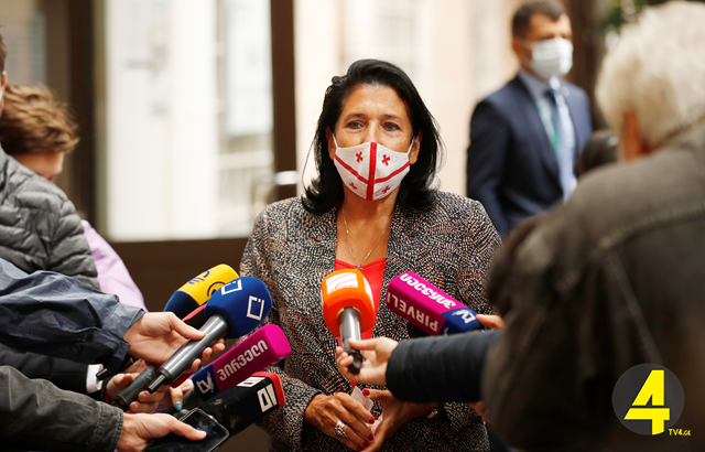 ED435314-E3DB-49A3-96F1-686E9CE6DC87