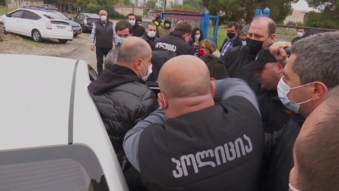 gvantsa.00_02_28_08.Still009