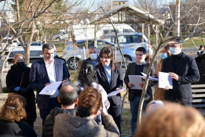 105E7973-0C43-461B-8688-81DC199DE554