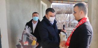 სახელმწიფო რწმუნებულის ინიციატივით, მარნეულში ღვაწლმოსილ ადამიანებს ახალი წელი მიულოცეს