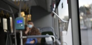 რუსთავის მუნიციპალურ ავტობუსებში სადეზინფექციო სითხის დისპენსერები დამონტაჟდა