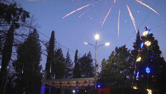 Sequence 04.00_10_50_23.Still002