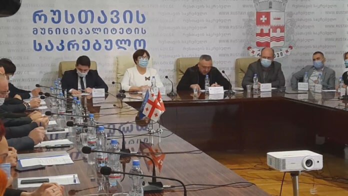 gvantsa.00_00_07_09.Still012