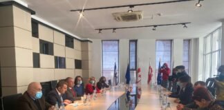 რუსთავის, გარდაბნისა და მარნეულის კლინიკებს 2 ტონამდე სამედიცინო ინვენტარი გადაეცათ