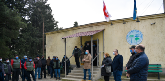 რუსთავის მუნიციპალიტეტი თანამშრომლებთან საინფორმაციო შეხვედრებს მართავს