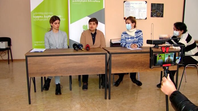 Sequence 01.00_02_14_10.Still001