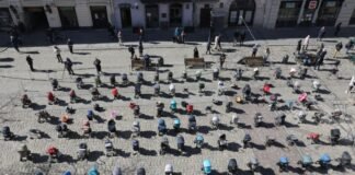 დაღუპული ბავშვების რაოდენობის სიმბოლოდ, ლვოვში 109 ცარიელი ბავშვის ეტლი დადგეს