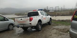 მტკვარში მამაკაცს ეძებენ