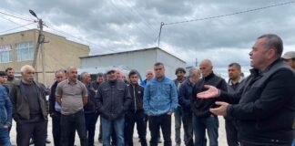 სოფელ ნაზარლოში მძღოლები საპროტესტო აქციას მართავენ