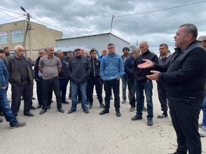 E3200451-60DD-4630-B193-44619280280F