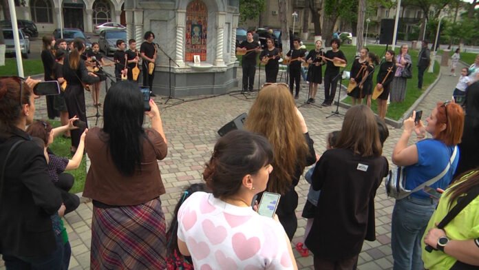 Sequence 01.00_17_03_11.Still003