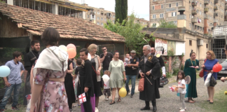 რუსთავის ბავშვთა სახლს ჩოხოსნები ესტუმრნენ