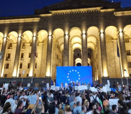 თბილისში აქცია „შინ ევროპისკენ“ მიმდინარეობს