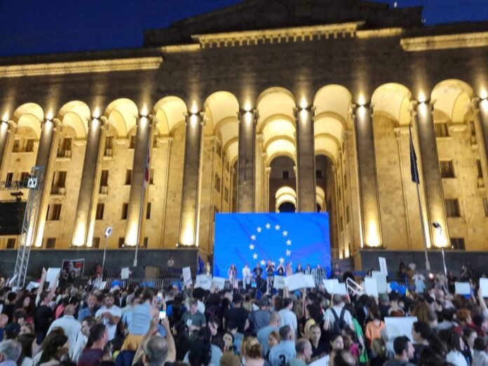 4507FE7E-A876-4500-B1EC-80C7929823E1