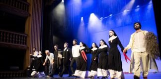 რუსთავის თეატრი გასტროლებიდან დაბრუნდა