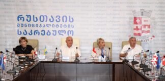რუსთავში საკრებულოს მორიგი სხდომა გაიმართა