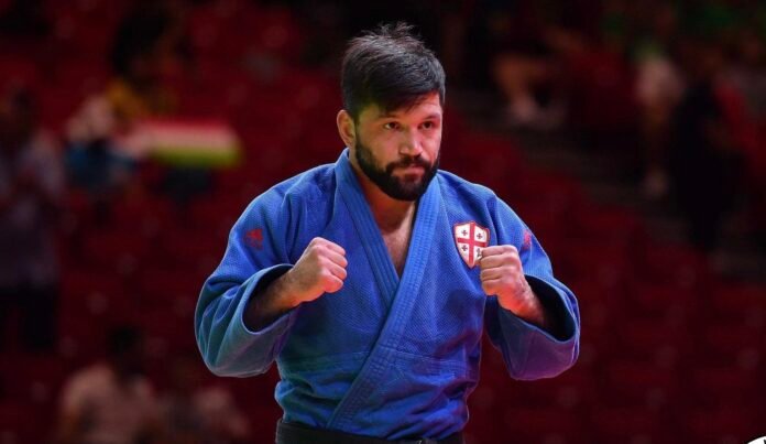 31613C7A-DDD9-4305-8B48-D8441001E6D1