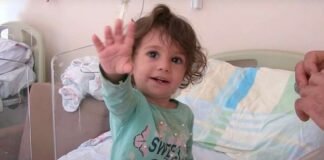 2 წლის თურქმა ბავშვმა გველს უკბინა