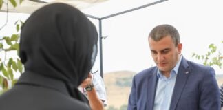 ქვემო ქართლში სახელმწიფო რწმუნებულმა და გარდაბნის მერმა პატივი მიაგეს ქვეყნის დამოუკიდებლობისთვის გმირულად დაღუპული ახალგაზრდების ხსოვნას