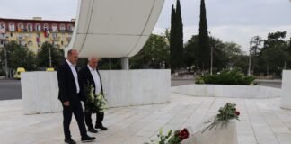 რუსთავის საკრებულოს წევრებმა აგვისტოს ომში დაღუპულთა ხსოვნას პატივი მიაგეს