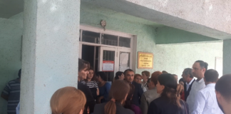 გარდაბნის მუნიციპალიტეტის სოფელ ნორიოში მშობლებმა პროტესტის ნიშნად ბავშვები სკოლაში არ გაუშვეს