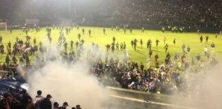 ინდონეზიაში საფეხბურთო მატჩის შემდეგ მომხდარი ჭყლეტისას 129 ადამიანი დაიღუპა