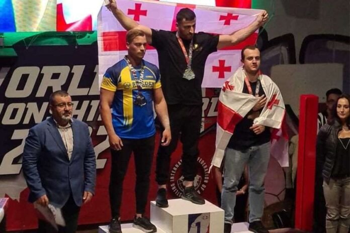 373DE586-11DD-4F5E-B4B9-554647A2D3E9